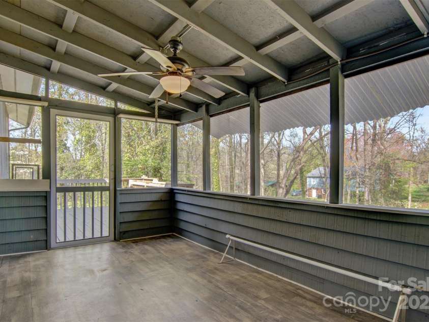 3846 22nd Street, Hickory, NC 28601.  MLS# CAR4241123, YatesRealty ID 7032. 