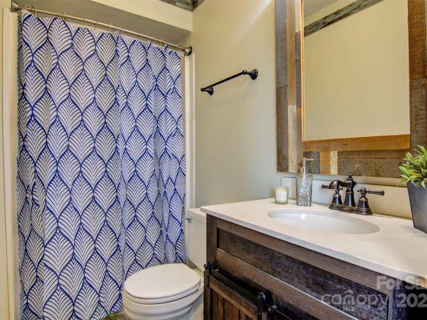 3846 22nd Street, Hickory, NC 28601.  MLS# CAR4241123, YatesRealty ID 7032. 