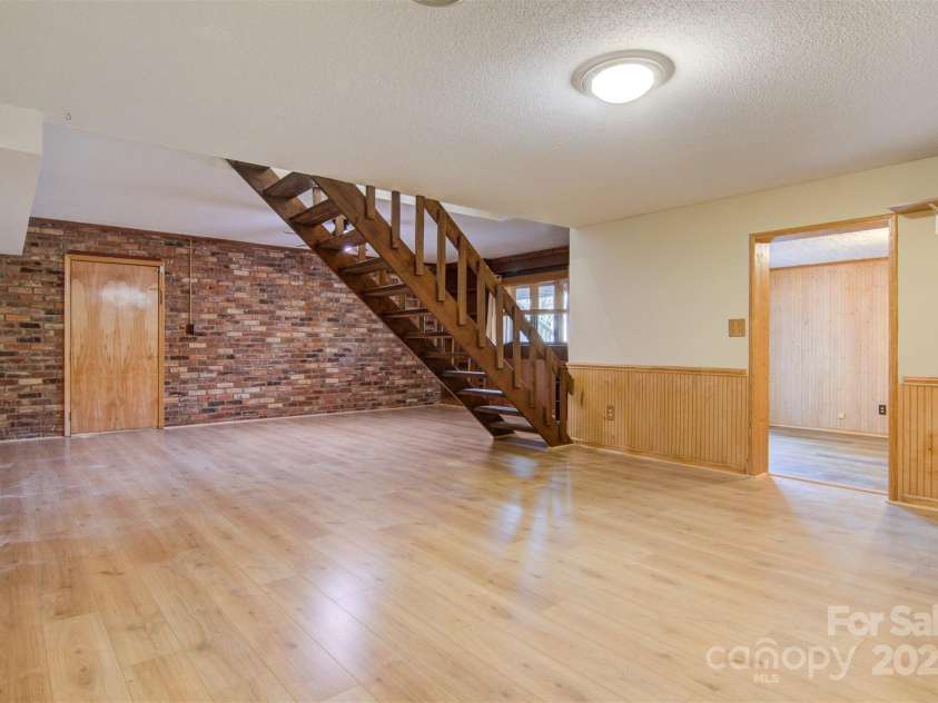 3846 22nd Street, Hickory, NC 28601.  MLS# CAR4241123, YatesRealty ID 7032. 