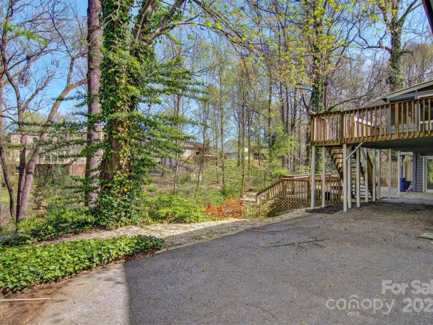 3846 22nd Street, Hickory, NC 28601.  MLS# CAR4241123, YatesRealty ID 7032. 