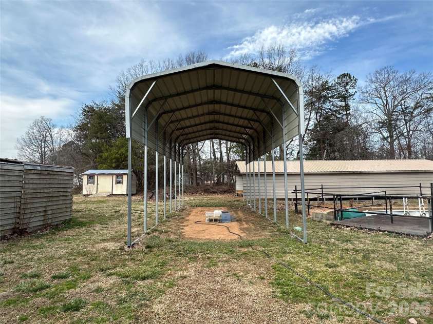 4621 Buffalo Shoals Road, Maiden, NC 28650.  MLS# CAR4353897, YatesRealty ID 7033. 