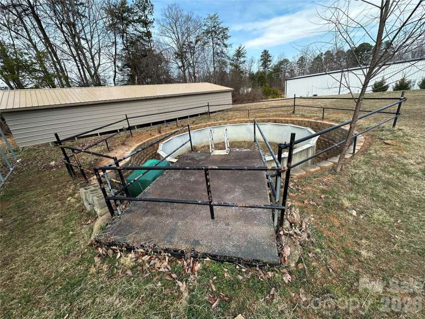 4621 Buffalo Shoals Road, Maiden, NC 28650.  MLS# CAR4353897, YatesRealty ID 7033. 