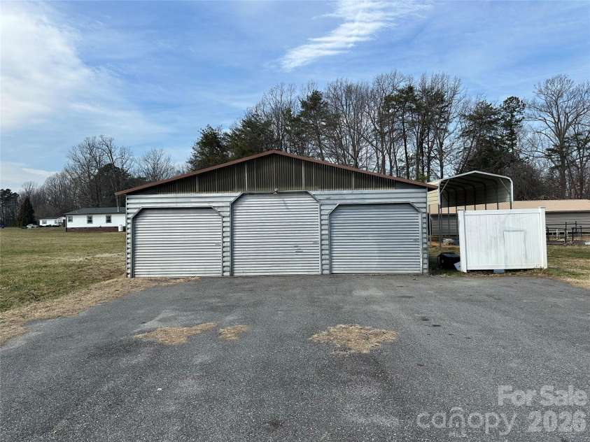 4621 Buffalo Shoals Road, Maiden, NC 28650.  MLS# CAR4353897, YatesRealty ID 7033. 
