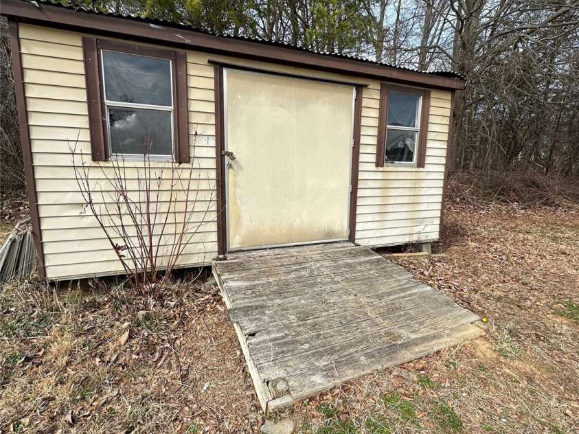 4621 Buffalo Shoals Road, Maiden, NC 28650.  MLS# CAR4353897, YatesRealty ID 7033. 