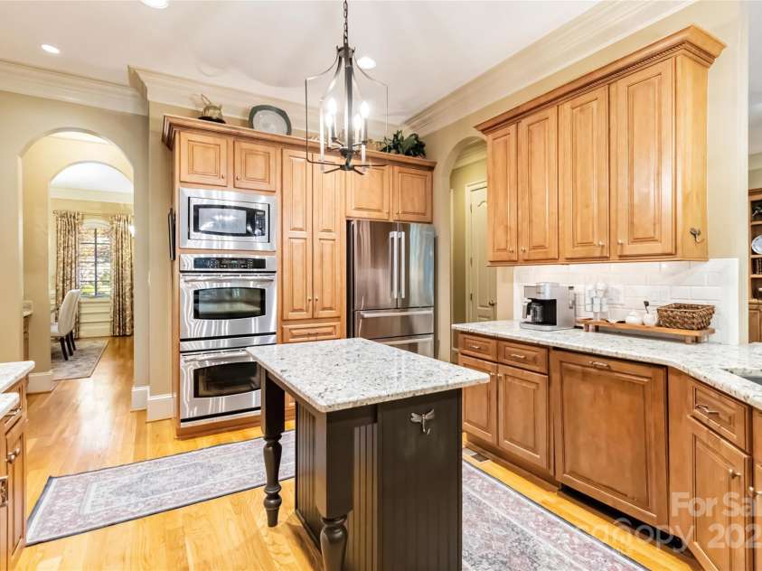 9200 Kingsmead Lane, Waxhaw, NC 28173.  MLS# CAR4247778, YatesRealty ID 7033. 