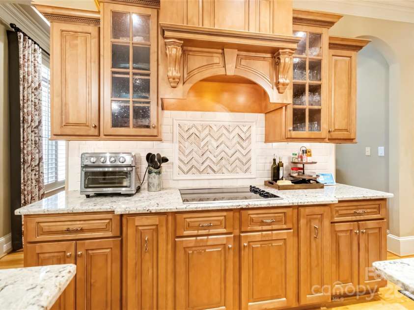 9200 Kingsmead Lane, Waxhaw, NC 28173.  MLS# CAR4247778, YatesRealty ID 7033. 