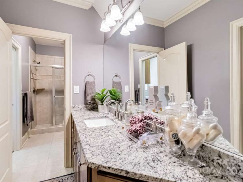 9200 Kingsmead Lane, Waxhaw, NC 28173.  MLS# CAR4247778, YatesRealty ID 7033. 