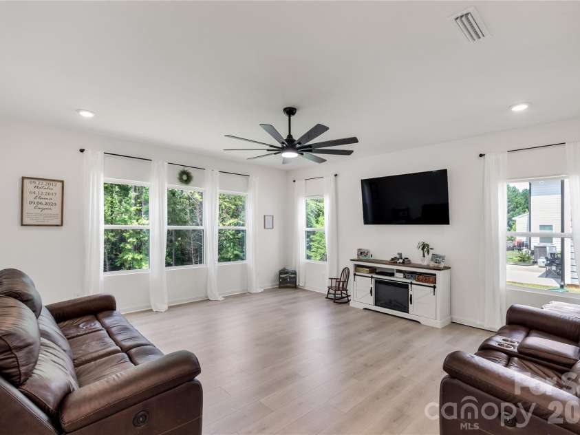 11117 Argosy Drive, Lancaster, SC 29720.  MLS# CAR4335276, YatesRealty ID 7034. 