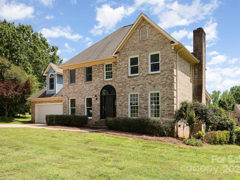 109 Arabian Lane, Salisbury, NC 28147.  MLS# CAR4252270, YatesRealty ID 7035. 