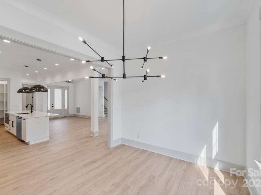 1529 Beckwith Place, Charlotte, NC 28205.  MLS# CAR4155227, YatesRealty ID 7036. Dining Room