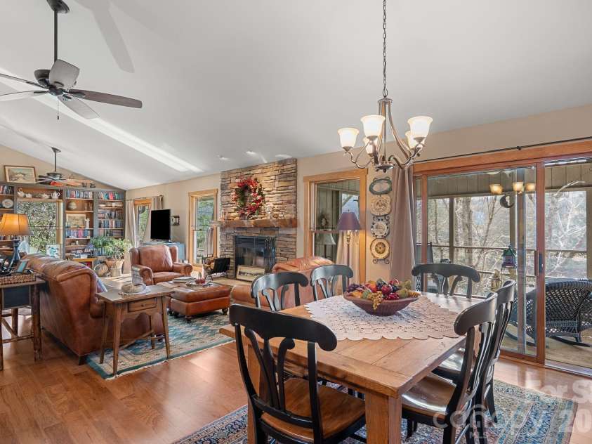 306 Sequoyah Lane, Brevard, NC 28712.  MLS# CAR4355647, YatesRealty ID 7036. 