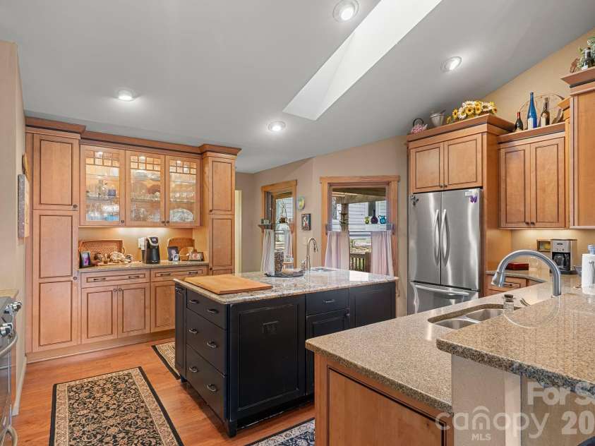 306 Sequoyah Lane, Brevard, NC 28712.  MLS# CAR4355647, YatesRealty ID 7036. 
