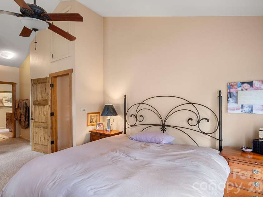 306 Sequoyah Lane, Brevard, NC 28712.  MLS# CAR4355647, YatesRealty ID 7036. 