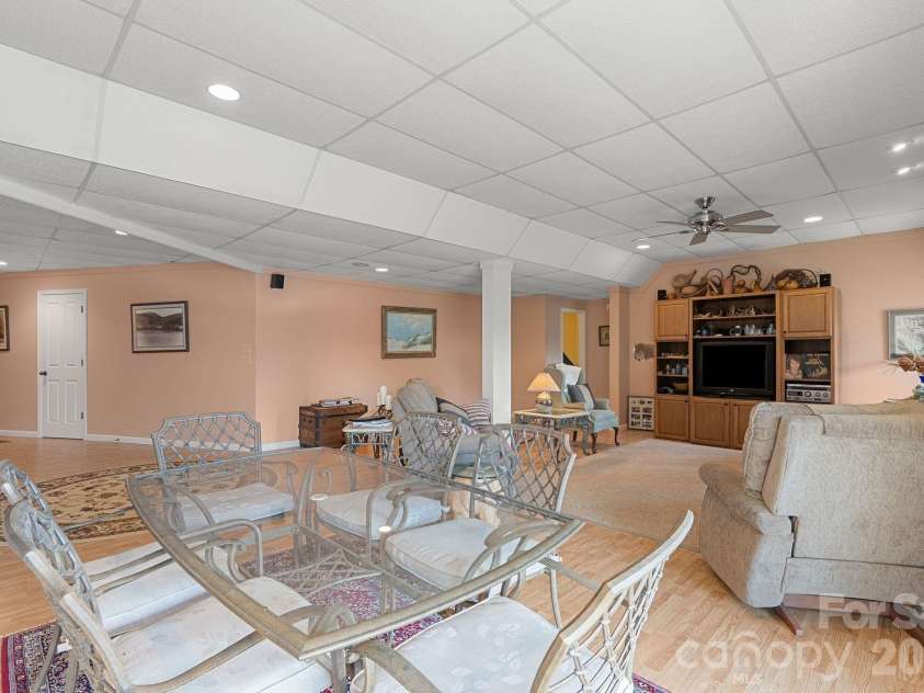 306 Sequoyah Lane, Brevard, NC 28712.  MLS# CAR4355647, YatesRealty ID 7036. 