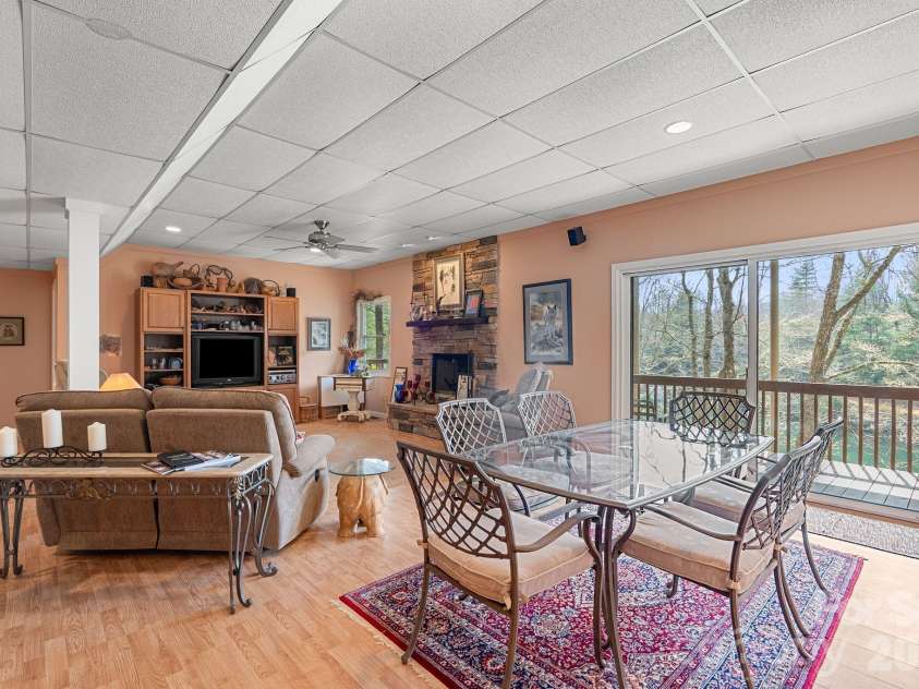 306 Sequoyah Lane, Brevard, NC 28712.  MLS# CAR4355647, YatesRealty ID 7036. 