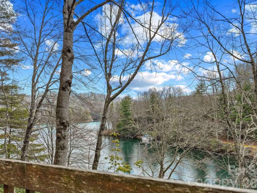 306 Sequoyah Lane, Brevard, NC 28712.  MLS# CAR4355647, YatesRealty ID 7036. 