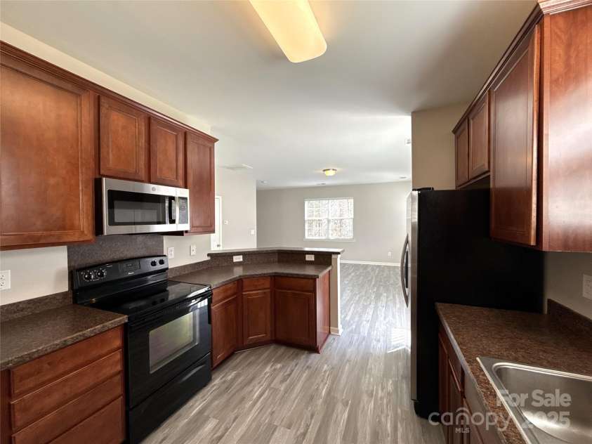 5011 Abercromby Street, Charlotte, NC 28213.  MLS# CAR4235648, YatesRealty ID 7037. 