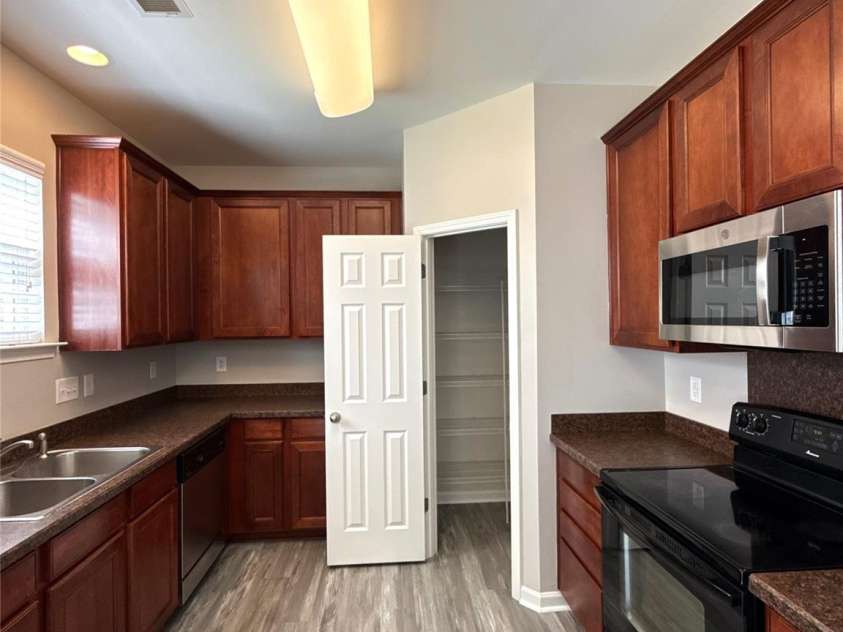 5011 Abercromby Street, Charlotte, NC 28213.  MLS# CAR4235648, YatesRealty ID 7037. 