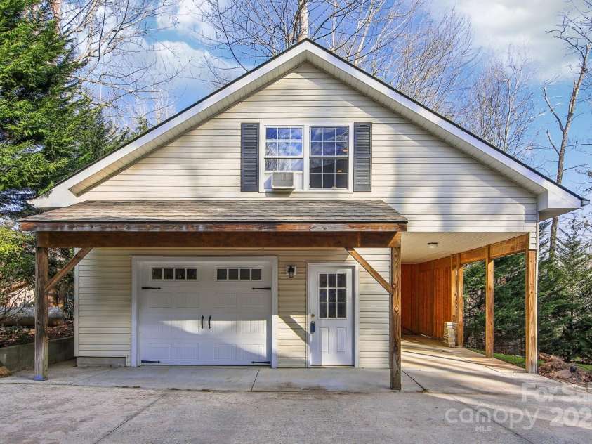 273 Quail Ridge Road, Mills River, NC 28759.  MLS# CAR4210864, YatesRealty ID 7038. 
