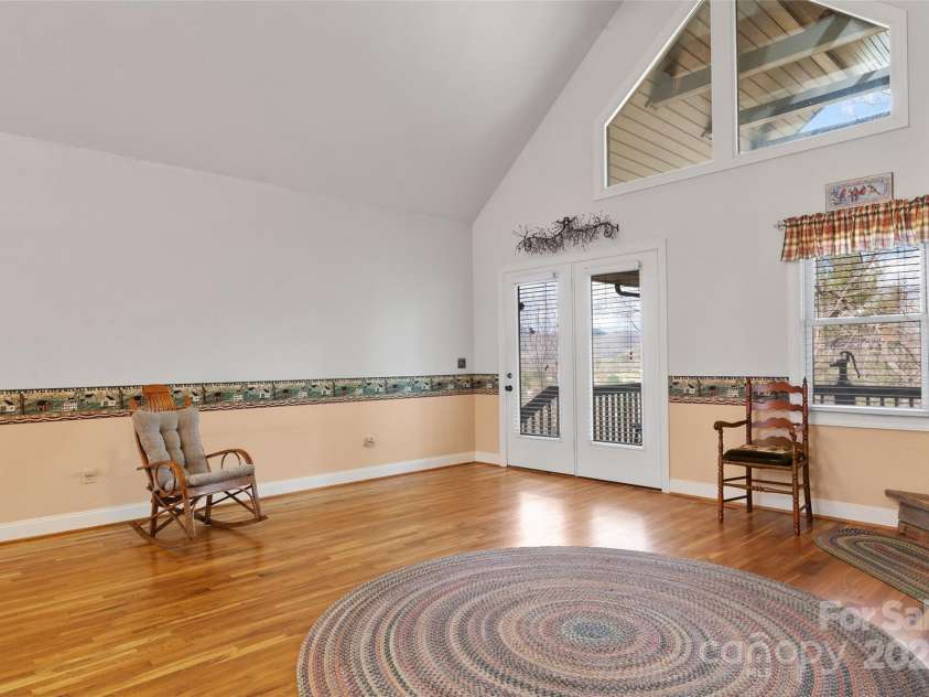22 Critter Trail, Clyde, NC 28721.  MLS# CAR4242680, YatesRealty ID 7039. 