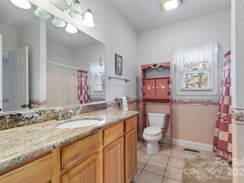 22 Critter Trail, Clyde, NC 28721.  MLS# CAR4242680, YatesRealty ID 7039. 