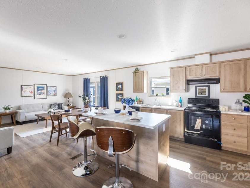 210 Sailwinds Road, Mooresville, NC 28115.  MLS# CAR4200289, YatesRealty ID 704. 