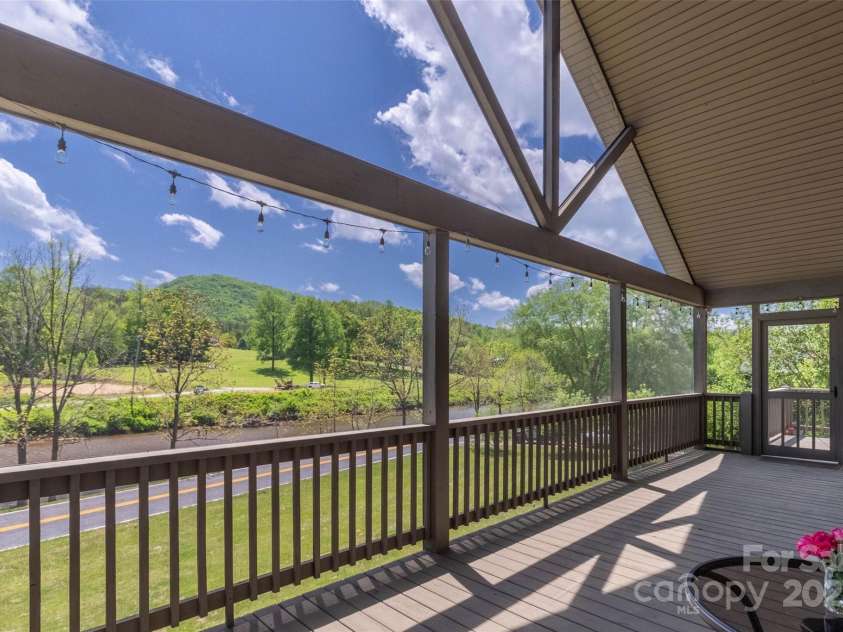 980 South River Road, Sylva, NC 28779.  MLS# CAR4256490, YatesRealty ID 704. 