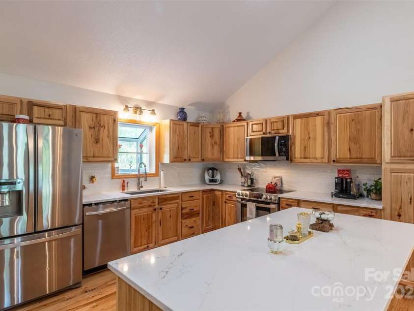 980 South River Road, Sylva, NC 28779.  MLS# CAR4256490, YatesRealty ID 704. 