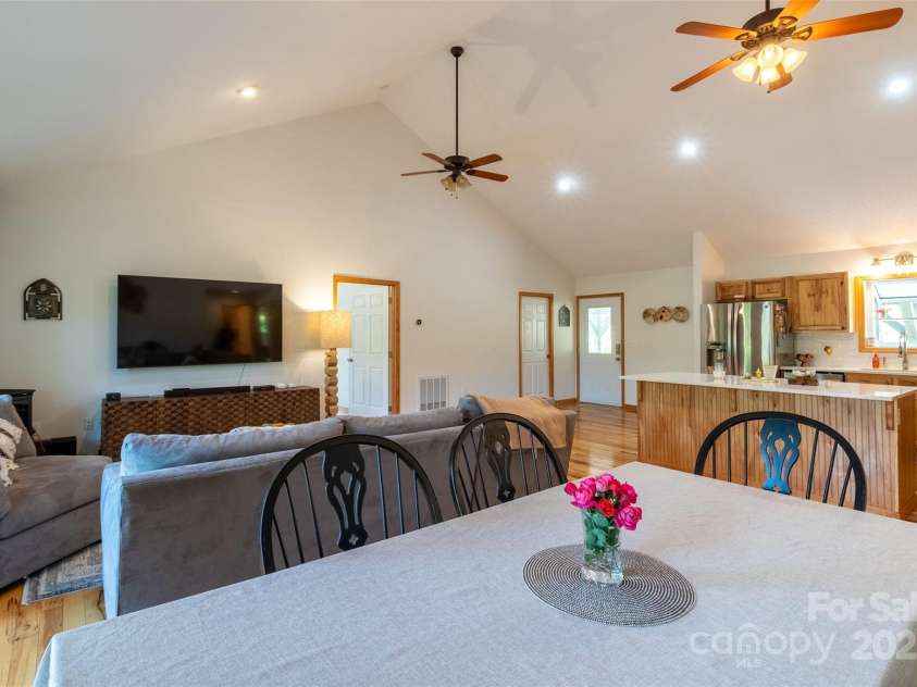 980 South River Road, Sylva, NC 28779.  MLS# CAR4256490, YatesRealty ID 704. 