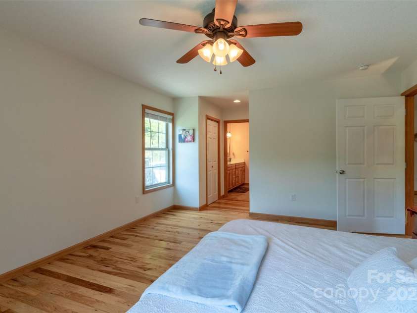 980 South River Road, Sylva, NC 28779.  MLS# CAR4256490, YatesRealty ID 704. 