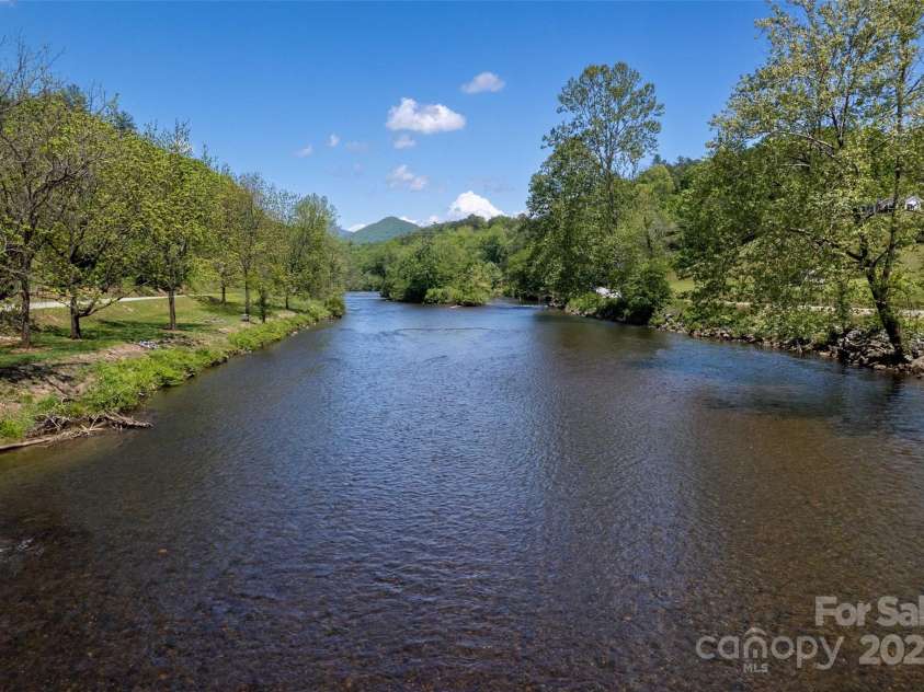 980 South River Road, Sylva, NC 28779.  MLS# CAR4256490, YatesRealty ID 704. 