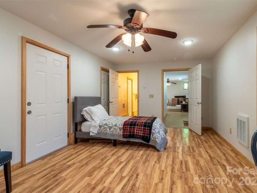 980 South River Road, Sylva, NC 28779.  MLS# CAR4256490, YatesRealty ID 704. 