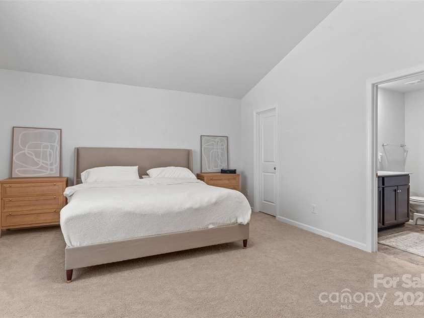 228 Ridgeview Lane, Mars Hill, NC 28754.  MLS# CAR4240869, YatesRealty ID 7040. Primary bedroom