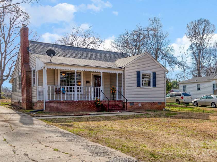 201 Wiley Avenue, York, SC 29745.  MLS# CAR4230792, YatesRealty ID 7042. 