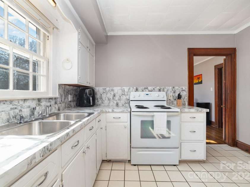 201 Wiley Avenue, York, SC 29745.  MLS# CAR4230792, YatesRealty ID 7042. 