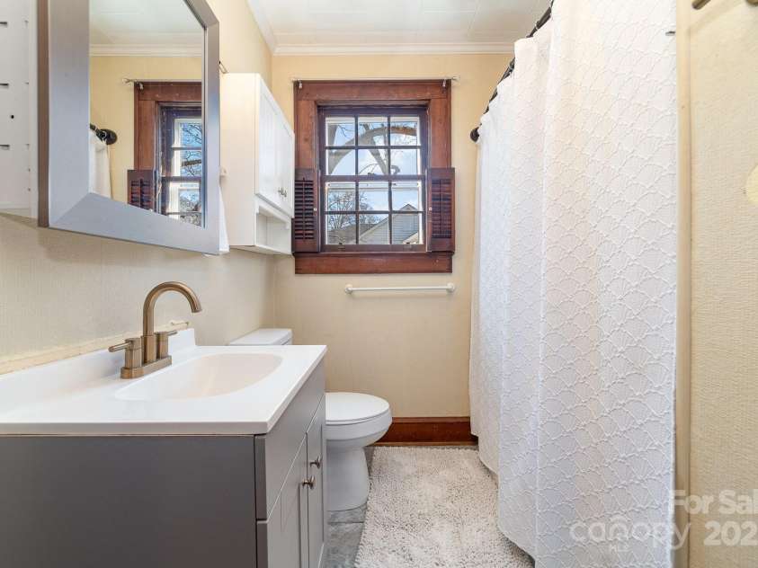 201 Wiley Avenue, York, SC 29745.  MLS# CAR4230792, YatesRealty ID 7042. 