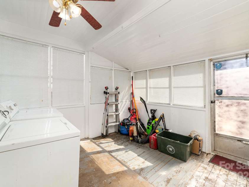 201 Wiley Avenue, York, SC 29745.  MLS# CAR4230792, YatesRealty ID 7042. 