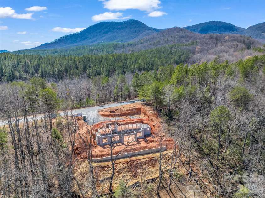 2015 Deep Gap Farm Road, Mill Spring, NC 28756.  MLS# CAR4176264, YatesRealty ID 7042. 