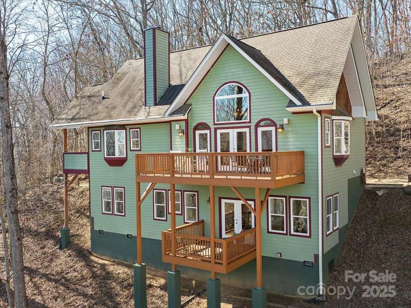 72 Wildflower Mountain Trail, Candler, NC 28715.  MLS# CAR4216852, YatesRealty ID 7043. Picturesque Private Paradise on 2.7 Acres