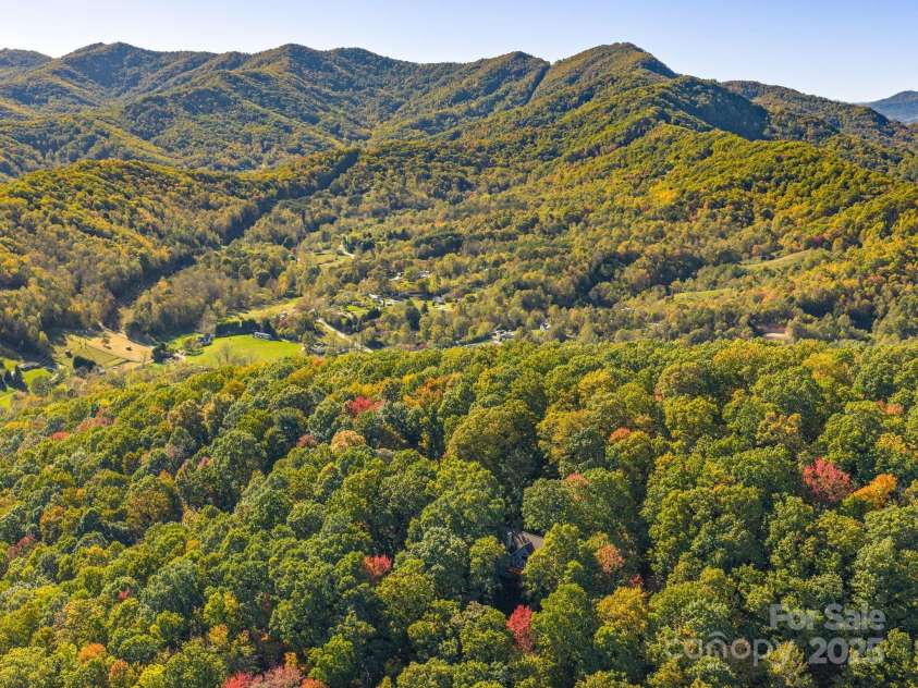 72 Wildflower Mountain Trail, Candler, NC 28715.  MLS# CAR4313051, YatesRealty ID 7043. Private 2.7 Acre Lot In The Heart Of Western North Carolina
