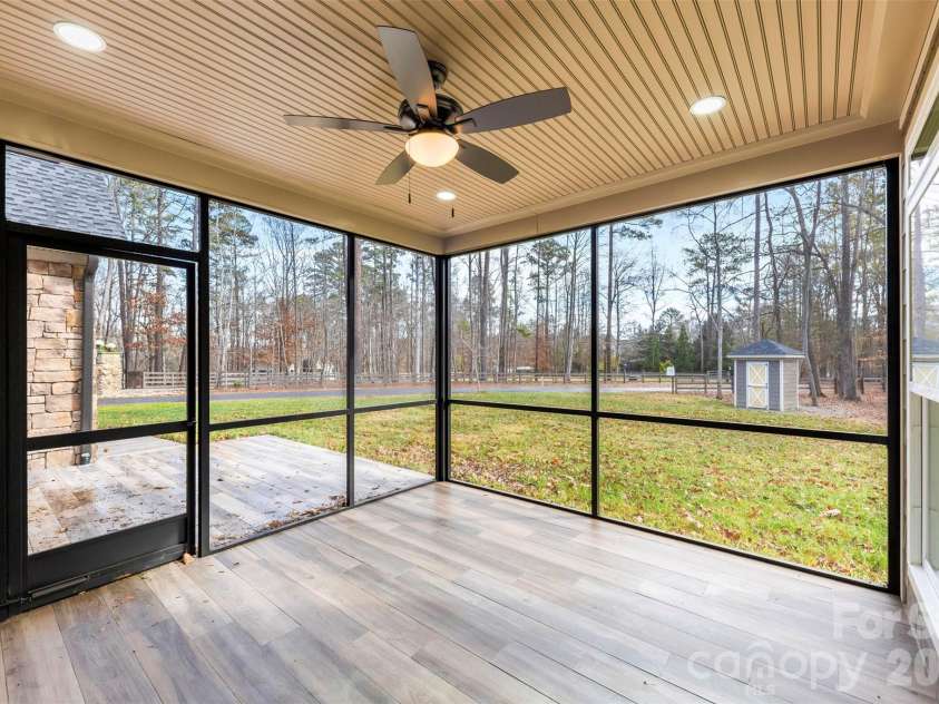 516 Lands End Trail, Belmont, NC 28012.  MLS# CAR4331993, YatesRealty ID 7045. 
