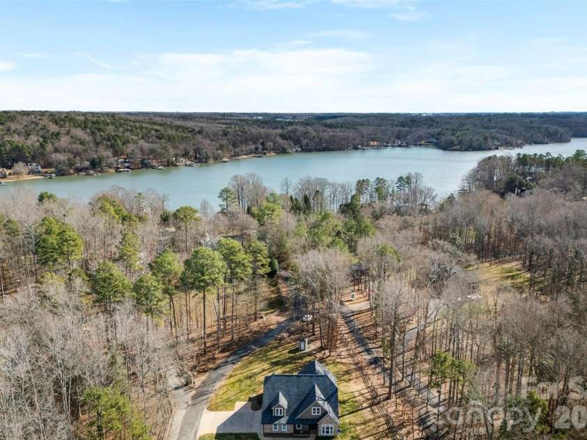 516 Lands End Trail, Belmont, NC 28012.  MLS# CAR4331993, YatesRealty ID 7045. 