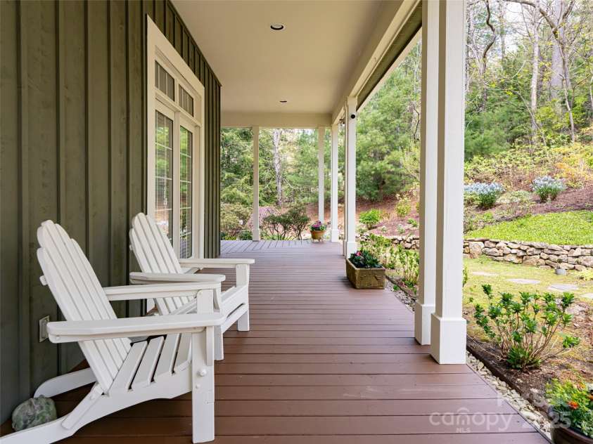 8 Hickory Ridge, Fletcher, NC 28732.  MLS# CAR4247492, YatesRealty ID 7046. 