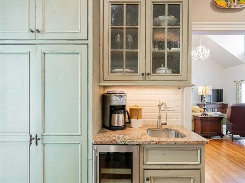 8 Hickory Ridge, Fletcher, NC 28732.  MLS# CAR4247492, YatesRealty ID 7046. Beverage station/pantry