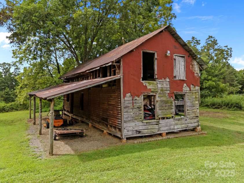 8900 Old Concord Road, Salisbury, NC 28146.  MLS# CAR4295325, YatesRealty ID 7046. Barn
