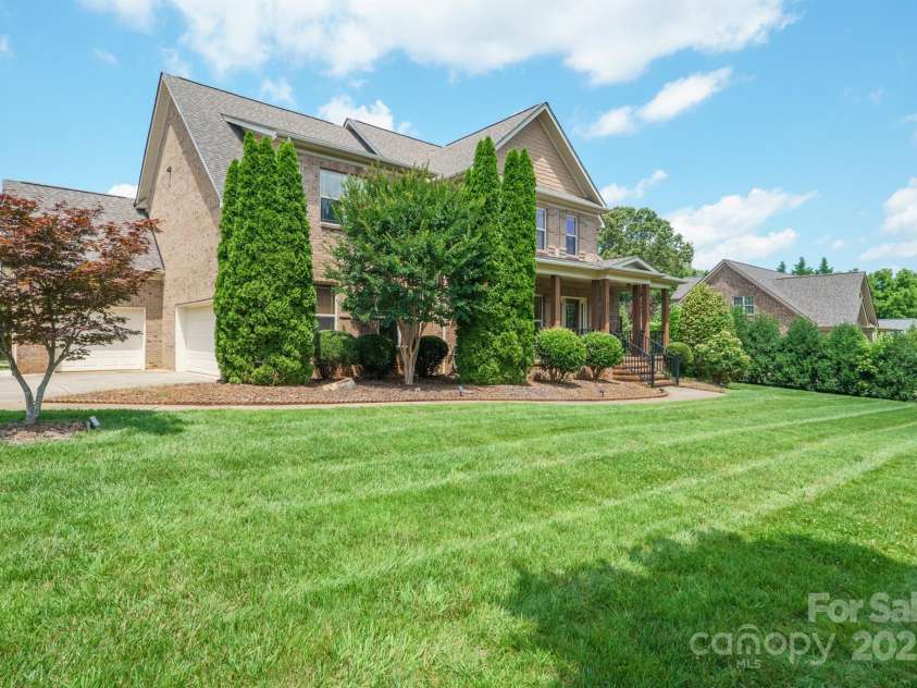 8137 Caliterra Drive, Charlotte, NC 28227.  MLS# CAR4270266, YatesRealty ID 7047. 