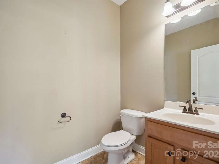 8137 Caliterra Drive, Charlotte, NC 28227.  MLS# CAR4270266, YatesRealty ID 7047. 