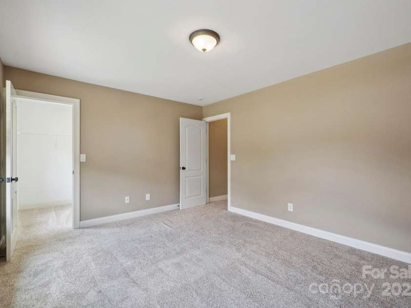 8137 Caliterra Drive, Charlotte, NC 28227.  MLS# CAR4270266, YatesRealty ID 7047. 