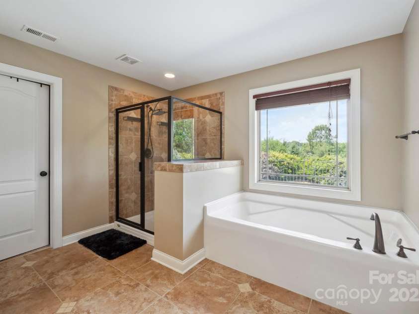 8137 Caliterra Drive, Charlotte, NC 28227.  MLS# CAR4270266, YatesRealty ID 7047. 