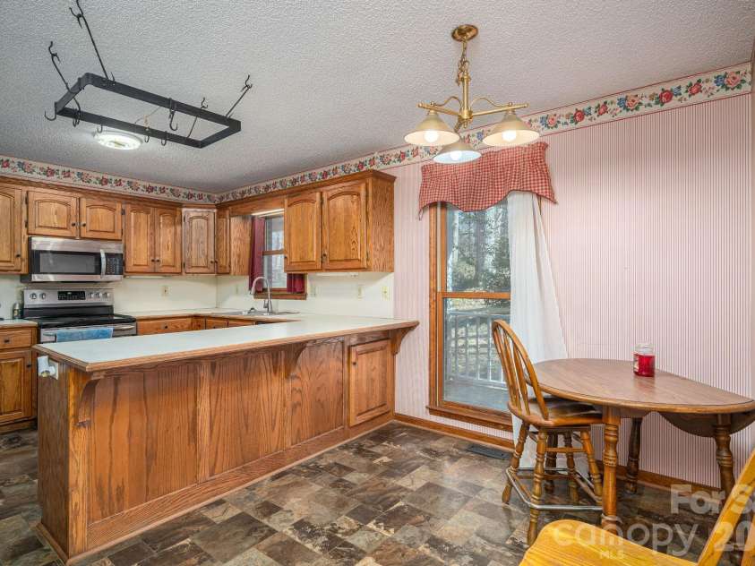 480 Ingleside Farm Road, Iron Station, NC 28080.  MLS# CAR4335004, YatesRealty ID 7048. 